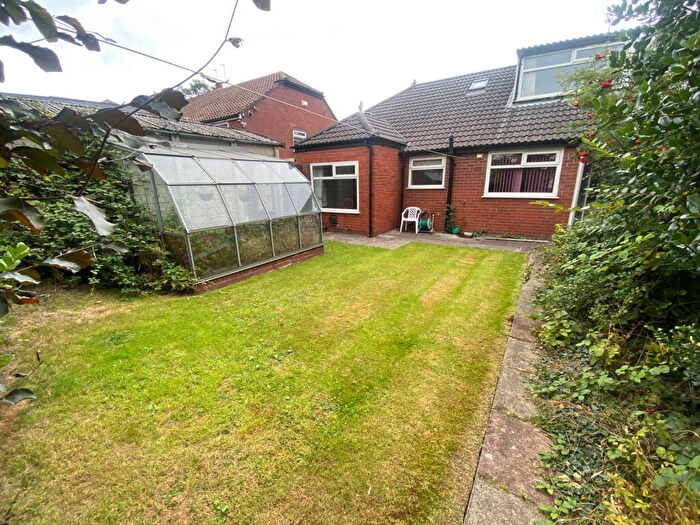 3 Bedroom Semi-Detached Bungalow For Sale In Fairfields, Garden Suburb, Oldham, OL8