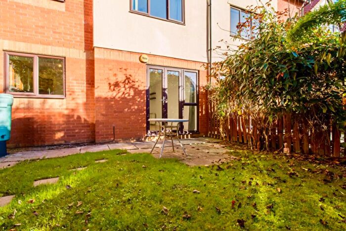 2 Bedroom Maisonette For Sale In Westbrooke Court, Cumberland Close, BS1