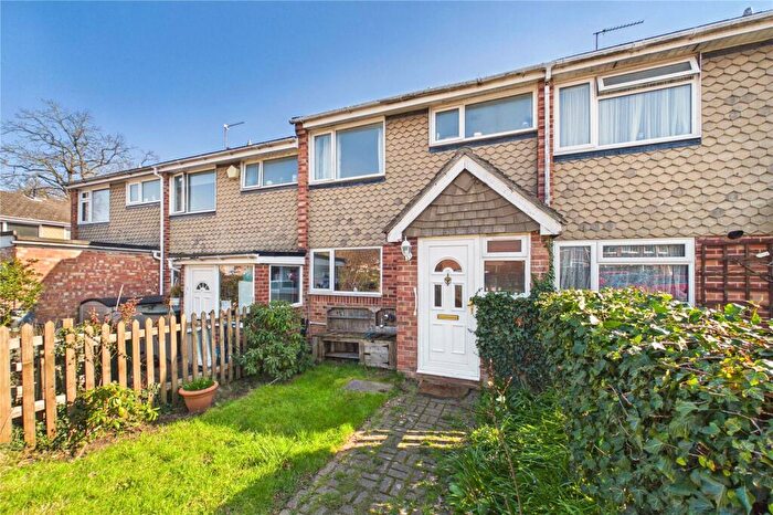 3 Bedroom Terraced House For Sale In Stephens Road, Tadley, Hampshire, RG26