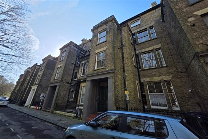 2 Bedroom Flat To Rent In Victoria Park, Dover, CT16