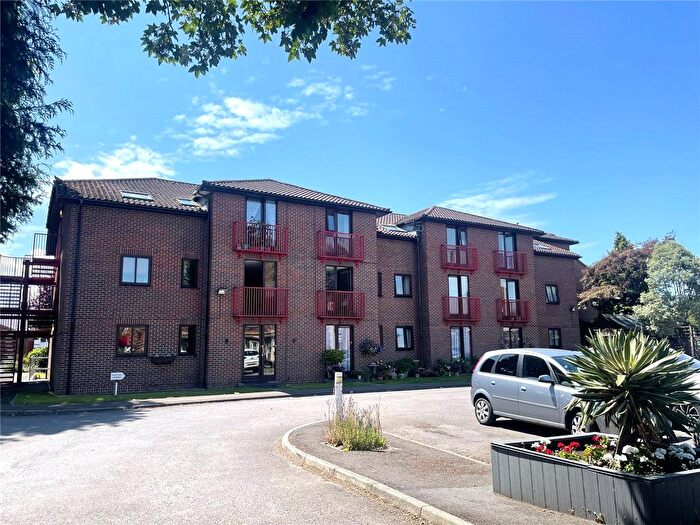 2 Bedroom Flat To Rent In Wembdon Road, Bridgwater, Somerset, TA6