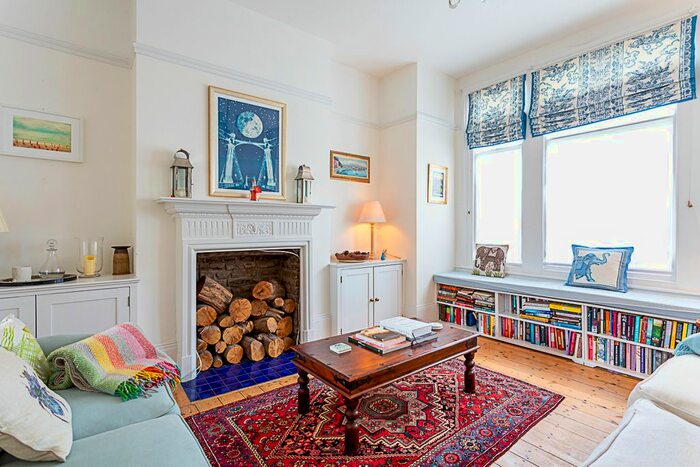 4 Bedroom Town House To Rent In Helix Road, London, SW2