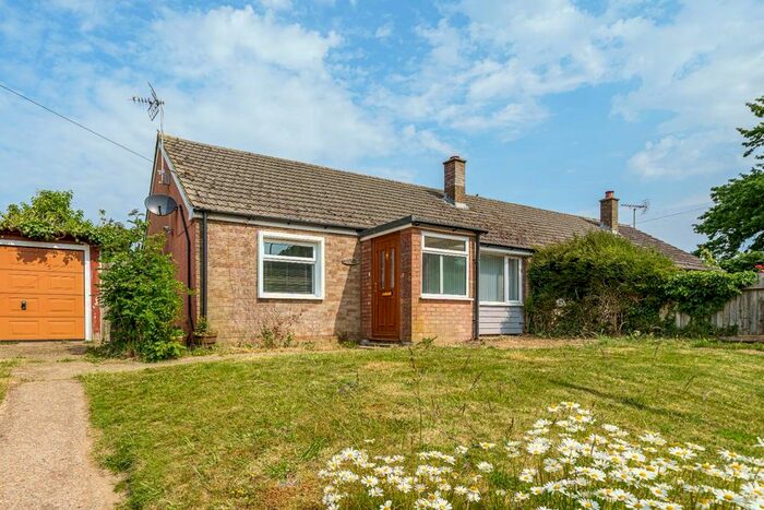 2 Bedroom Semi-Detached Bungalow To Rent In Nettlefield, Kennington, Ashford, TN24