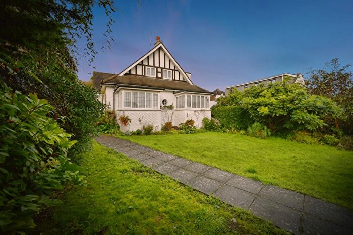 4 Bedroom Detached House For Sale In Winfield Avenue, Brighton, BN1