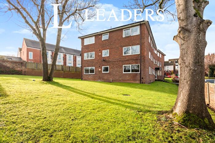 2 Bedroom Flat To Rent In Woodlands Road, Redhill, Surrey, RH1