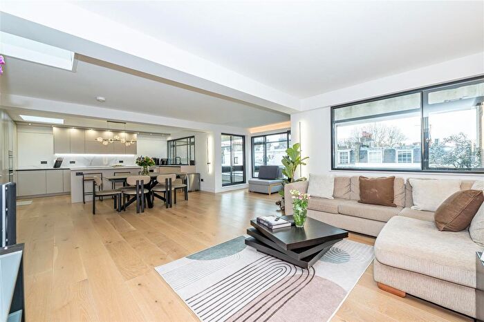 4 Bedroom Flat For Sale In Hereford House, Ovington Gardens, London, SW3