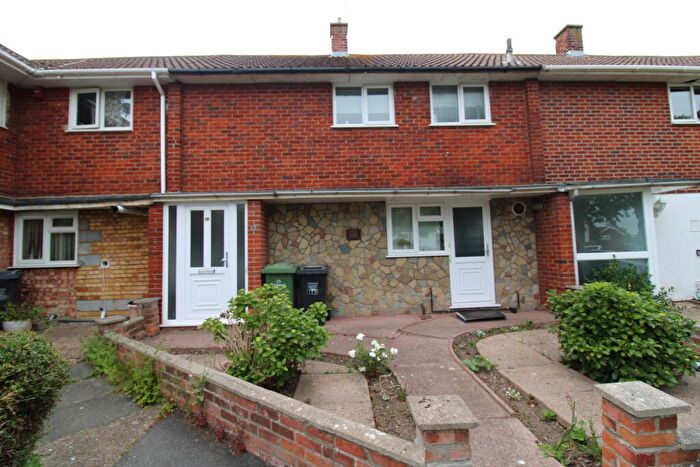 2 Bedroom Terraced House For Sale In Hockley Road, Basildon, SS14