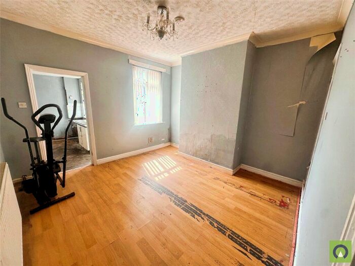 2 Bedroom End Of Terrace House For Sale In Kingsley Street, Kirkby-in-Ashfield, Nottingham, Nottinghamshire, NG17