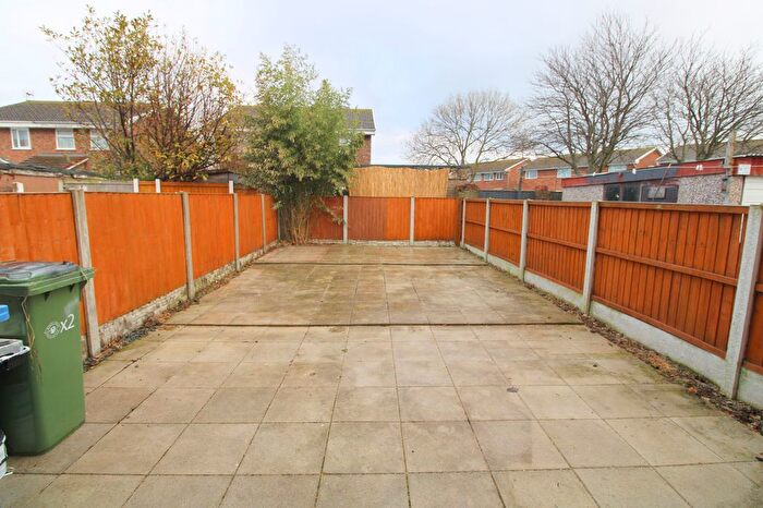 2 Bedroom Flat To Rent In Lon Brynli, Prestatyn, Denbighshire, LL19
