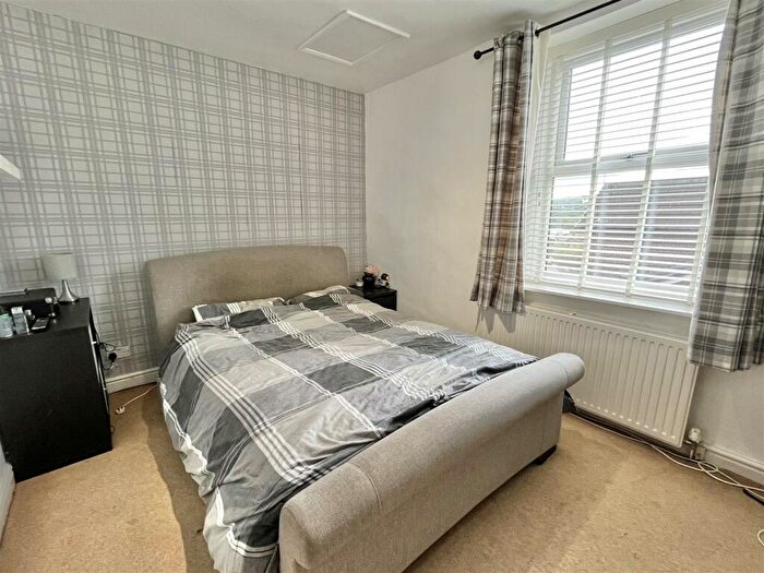2 Bedroom End Of Terrace House For Sale In Greenfield Street, Hadfield, Glossop, SK13