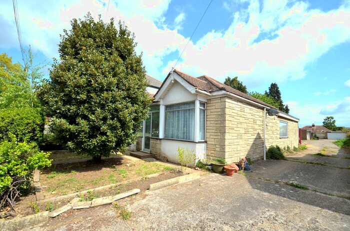 2 Bedroom Detached House To Rent In Park Road, Ashford, TW15