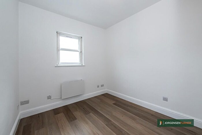 1 Bedroom Flat For Sale In Lancaster Road, Notting Hill, W11
