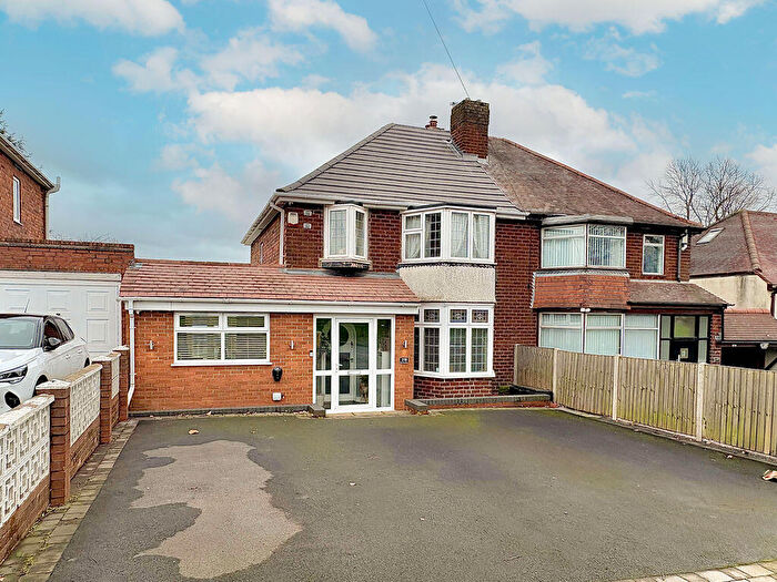 3 Bedroom Semi Detached House For Sale In The Broadway, Dudley, DY1