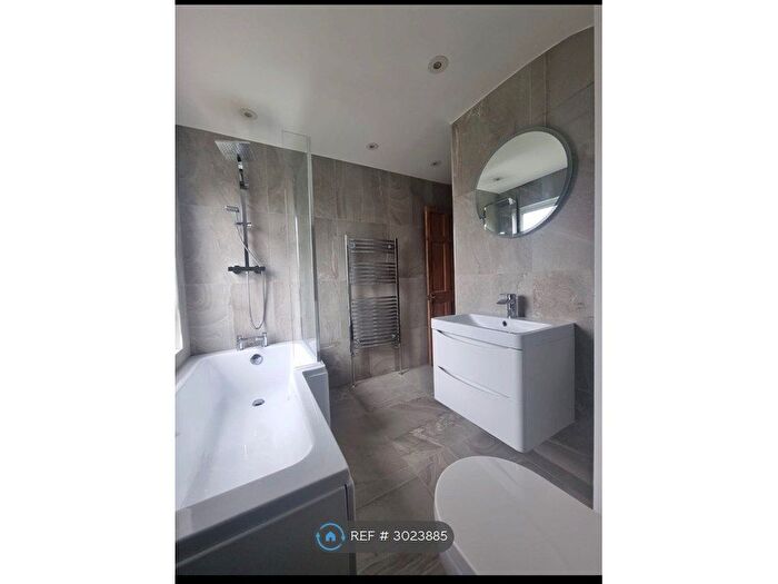 3 Bedroom Terraced House To Rent In Como Street, Romford, RM7