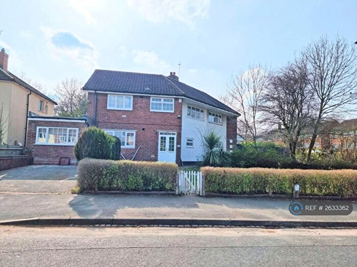 4 Bedroom Semi Detached House To Rent In Bickington Road, Birmingham, B32