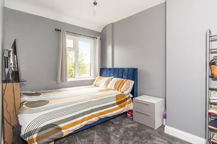 3 Bedroom Semi-Detached House For Sale In Welland Park Road, Market Harborough, LE16