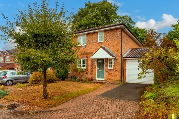 3 Bedroom House To Rent In Dunnymans Road, Banstead, SM7