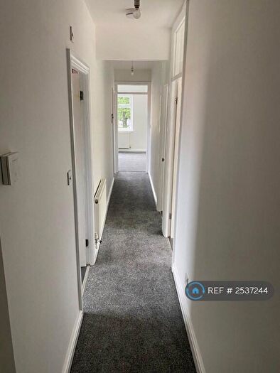 2 Bedroom Flat To Rent In Riplingham, Leamington Spa, CV32