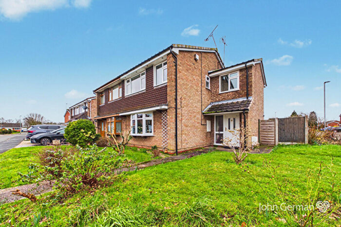 4 Bedroom Semi Detached House For Sale In The Bramblings, Stafford, ST17