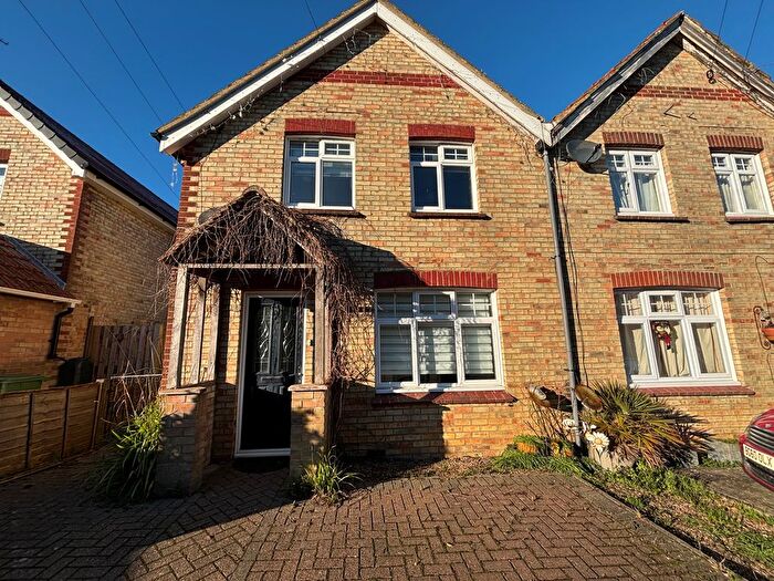 3 Bedroom Semi-Detached House To Rent In Manor Road, Heathfield, TN21