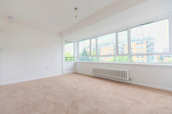 2 Bedroom Flat To Rent In Sheraton House, Churchill Gardens, Pimlico, London, SW1V