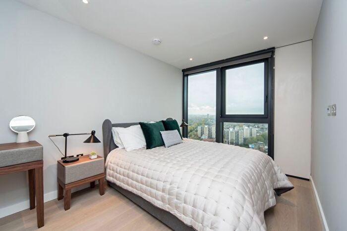 1 Bedroom Flat To Rent In Churchyard Row, London, SE11
