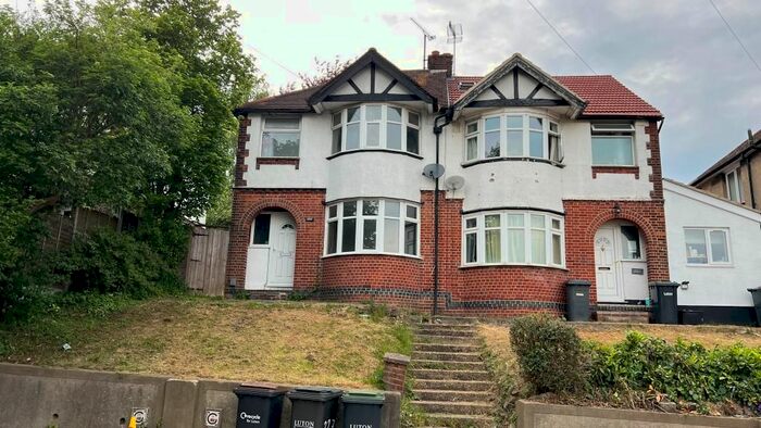 3 Bedroom Semi-Detached House To Rent In Crawley Green Road, Luton, LU2