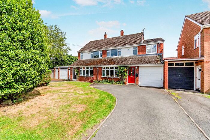 4 Bedroom Semi-Detached House For Sale In Burford Road, Wheaton Aston, Stafford, ST19