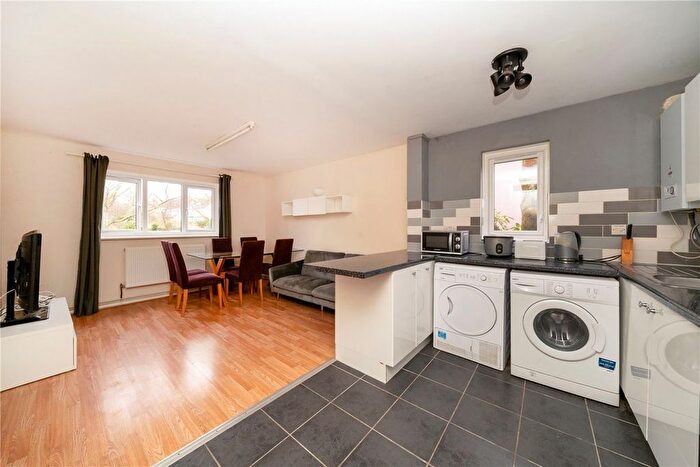 1 Bedroom Flat To Rent In Wrentham Avenue, Queens Park, NW10