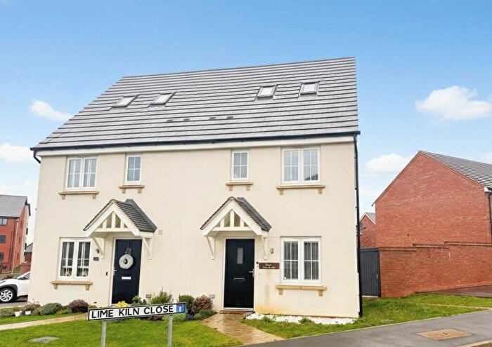 3 Bedroom Semi Detached House For Sale In Lime Kiln Close, Boughton, Northampton, NN2