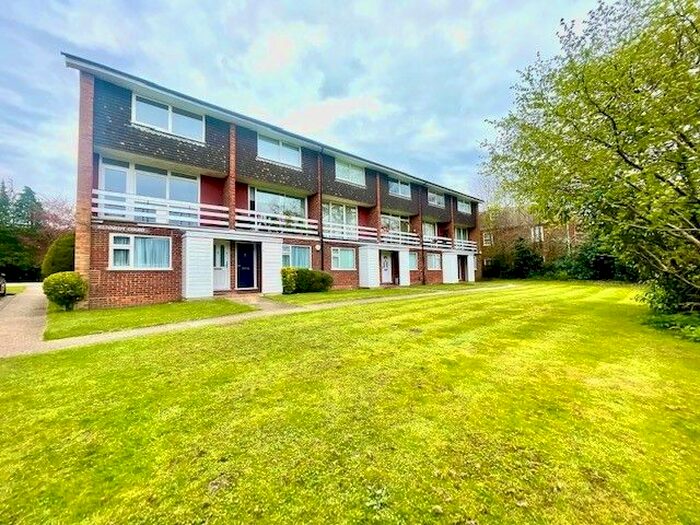 2 Bedroom Maisonette To Rent In California Lane, Bushey Heath, Bushey, WD23