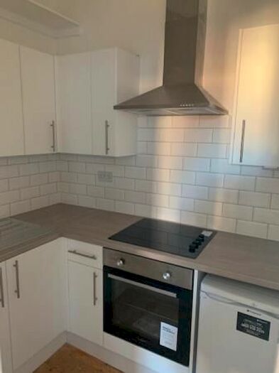 2 Bedroom Flat To Rent In Canaan Lane, Morningside, Edinburgh, EH10