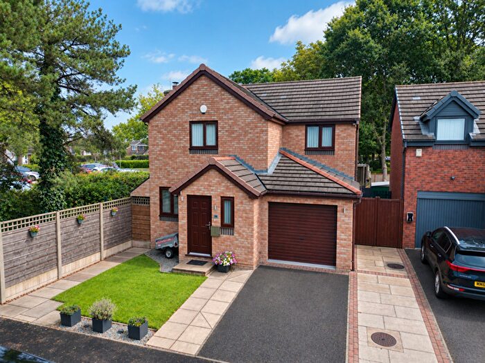 4 Bedroom Detached House For Sale In College Close, Stockport, Cheshire, SK2