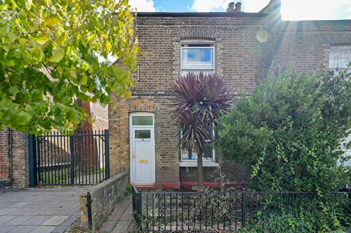 4 Bedroom Terraced House To Rent In Old Oak Lane, North Acton, London, NW10