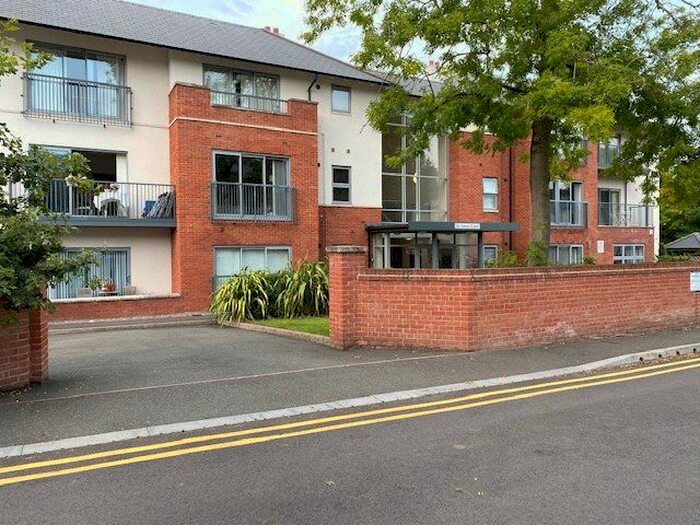 1 Bedroom Flat To Rent In St James Place, Highfield Road, Edgbaston, Birmingham, B15