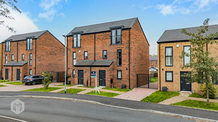 3 Bedroom Semi Detached House For Sale In Shergar Way, Salford, Greater Manchester, M6