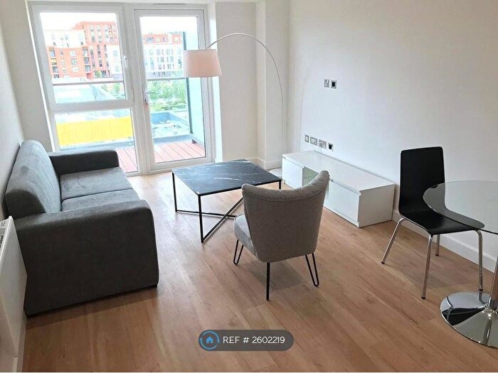 1 Bedroom Flat To Rent In Castleton House, London, NW9