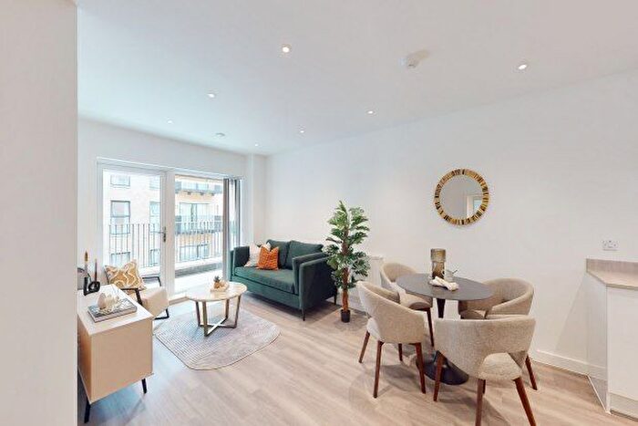 1 Bedroom Flat To Rent In Rolfe Terrace, London, SE18