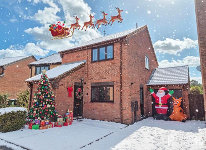 3 Bedroom Detached House For Sale In Barnfield Gardens, Whittlesey, Peterborough, PE7