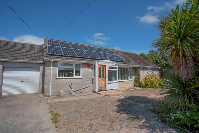 3 Bedroom Detached Bungalow For Sale In Churchway Close, Curry Rivel, Langport, TA10