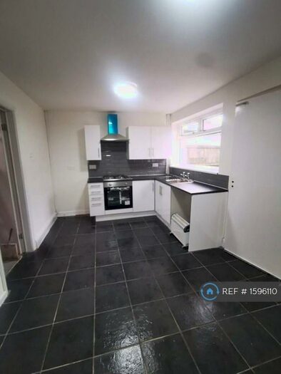 3 Bedroom Terraced House To Rent In Marsh Avenue, Bootle, L20