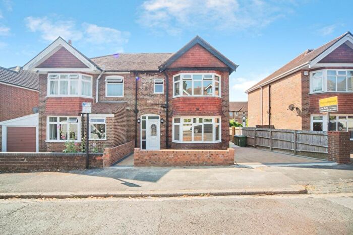 4 Bedroom Semi-Detached House For Sale In Grosvenor Gardens, Highfield, Southampton, Hampshire, SO17