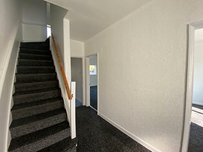 2 Bedroom End Of Terrace House To Rent In The Quadrant, Kingston Upon Hull, HU6
