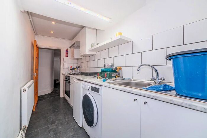 1 Bedroom Flat To Rent In Glyn Road, London, E5