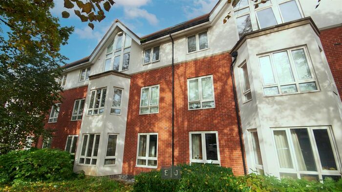 2 Bedroom Flat To Rent In High Road, London, E18