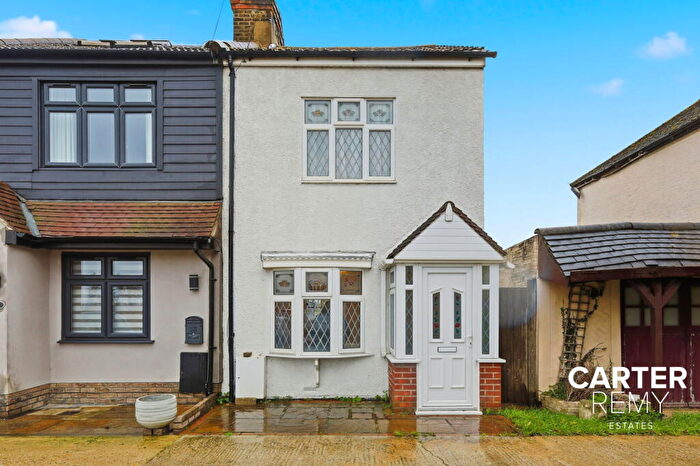 2 Bedroom End Of Terrace House For Sale In Church Lane, Wennington Road, Rainham, RM13