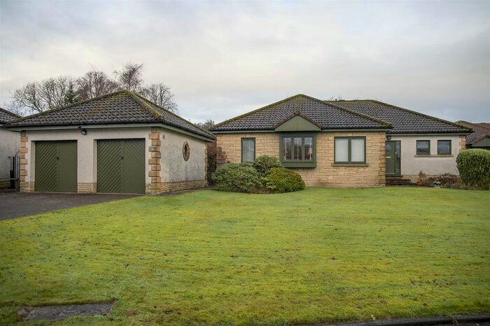4 Bedroom Detached Bungalow For Sale In Westpark Gate, Saline, Dunfermline, KY12