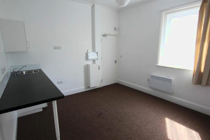 Studio To Rent In Bournemouth Road, Parkstone, Poole BH14