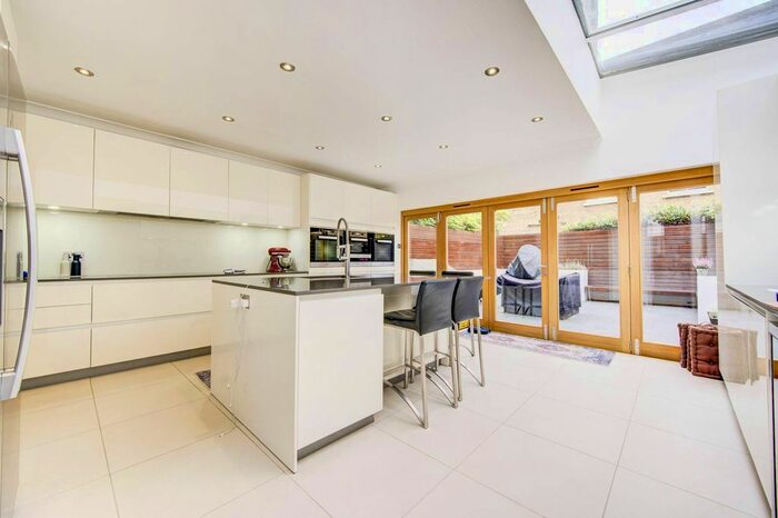 5 Bedroom Terraced House For Sale In Burnfoot Avenue, Munster Village, London, SW6