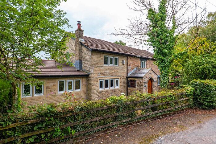 4 Bedroom Detached House For Sale In Long Lane, Heath Charnock, Chorley, PR6